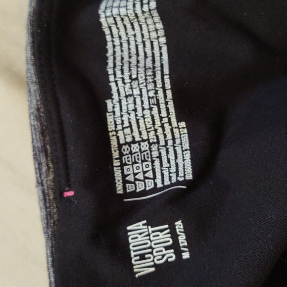 Victoria's Secret Sport M Knockout Capri - Picture 11 of 11